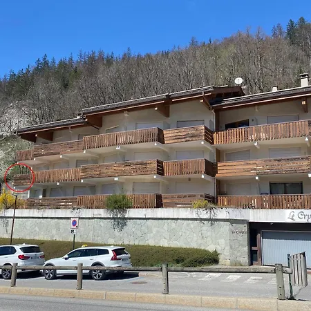 Crystal 18 Apartment